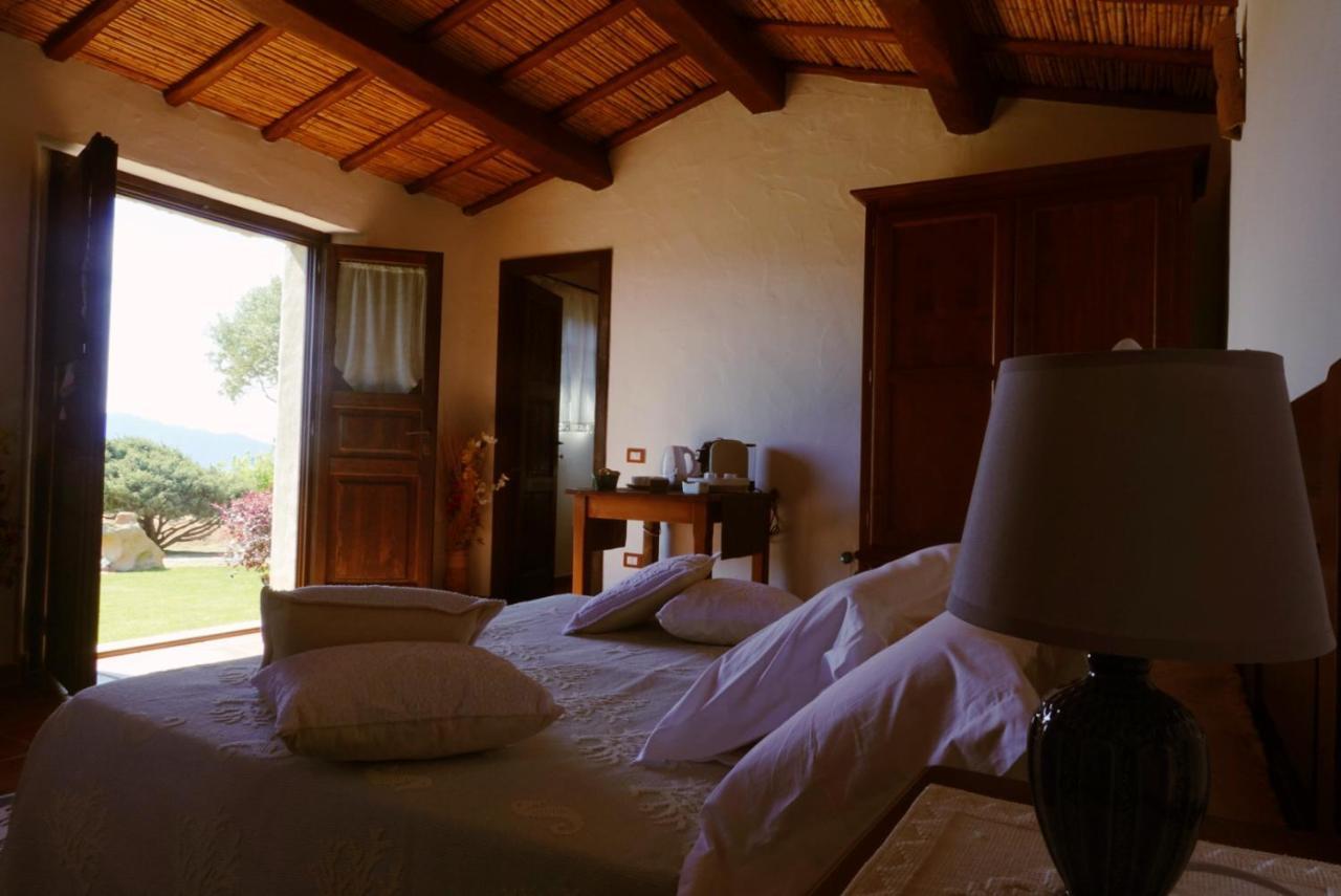 Stazzu Barecca B&B Cugnana Verde Luaran gambar