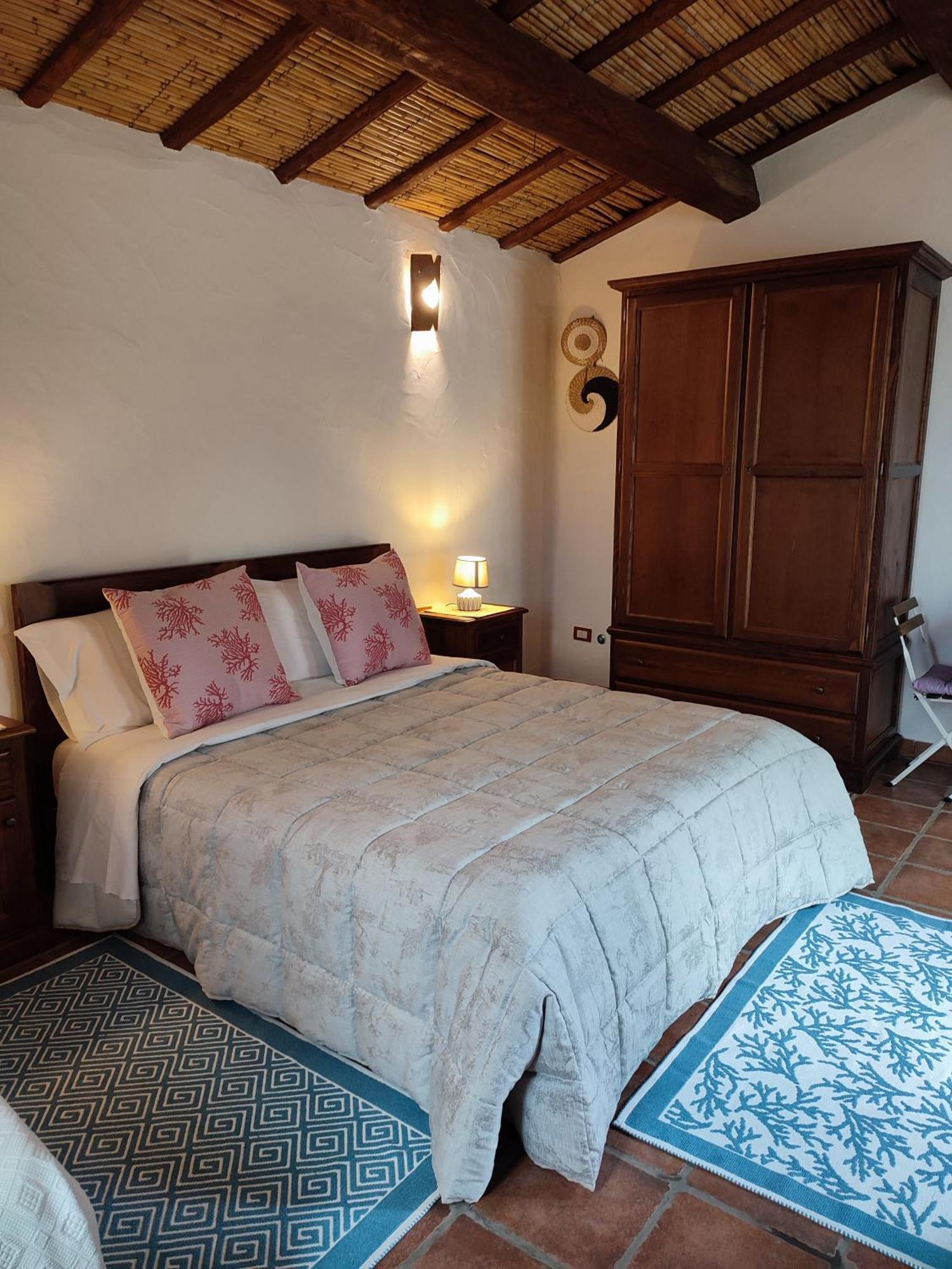 Stazzu Barecca B&B Cugnana Verde Luaran gambar